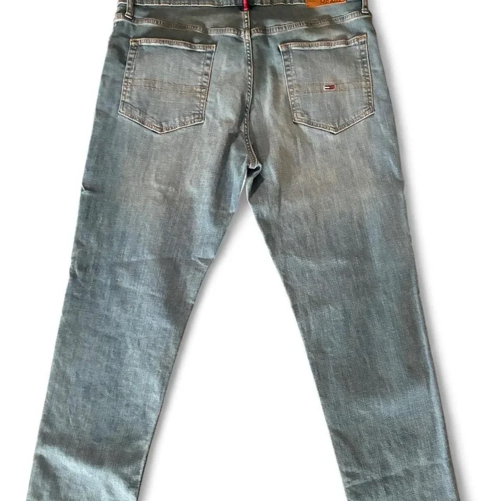 2020 Tommy Hilfiger blue denim jeans. 36